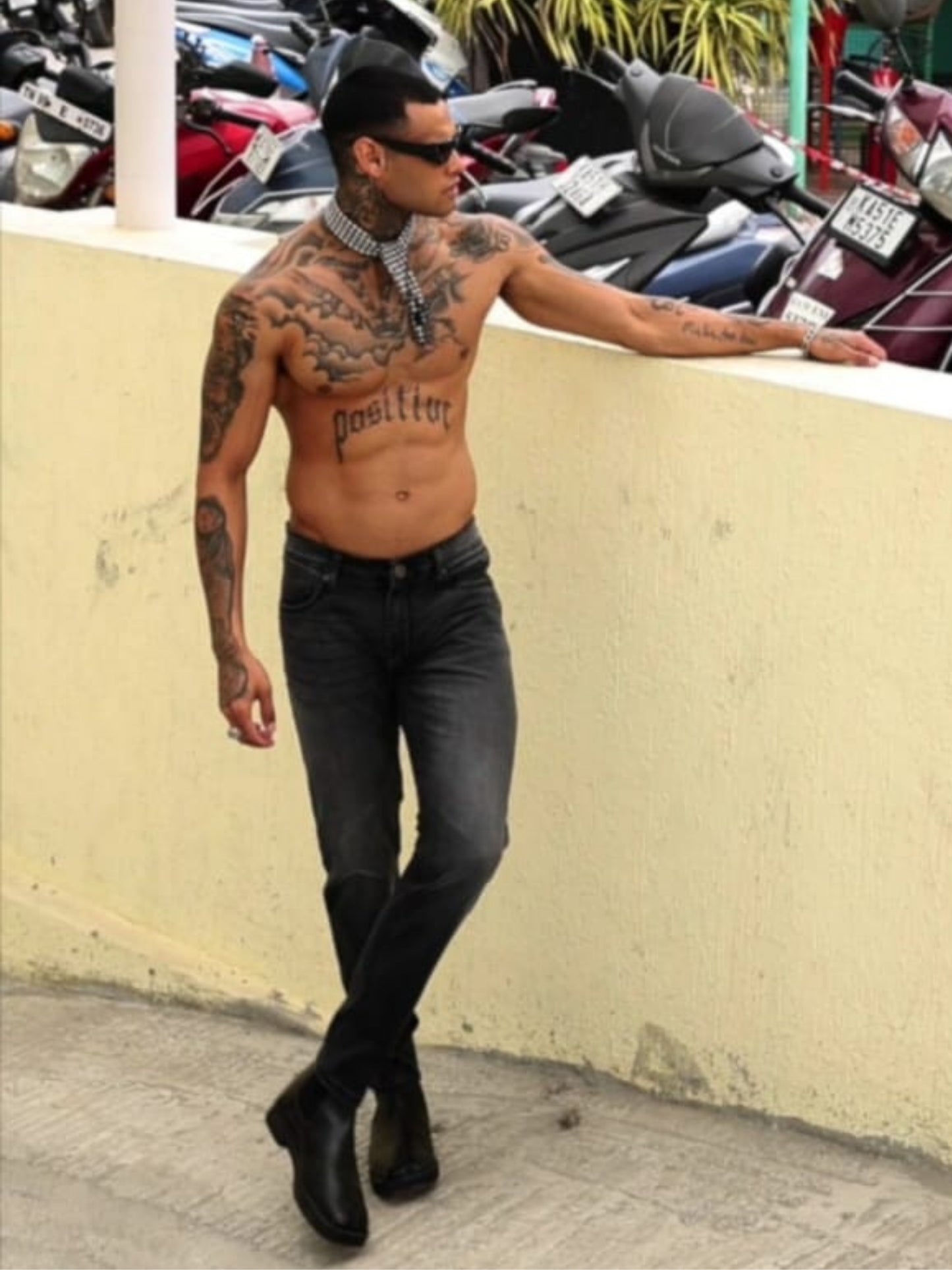 Black Peached Knitted Denim Jeans