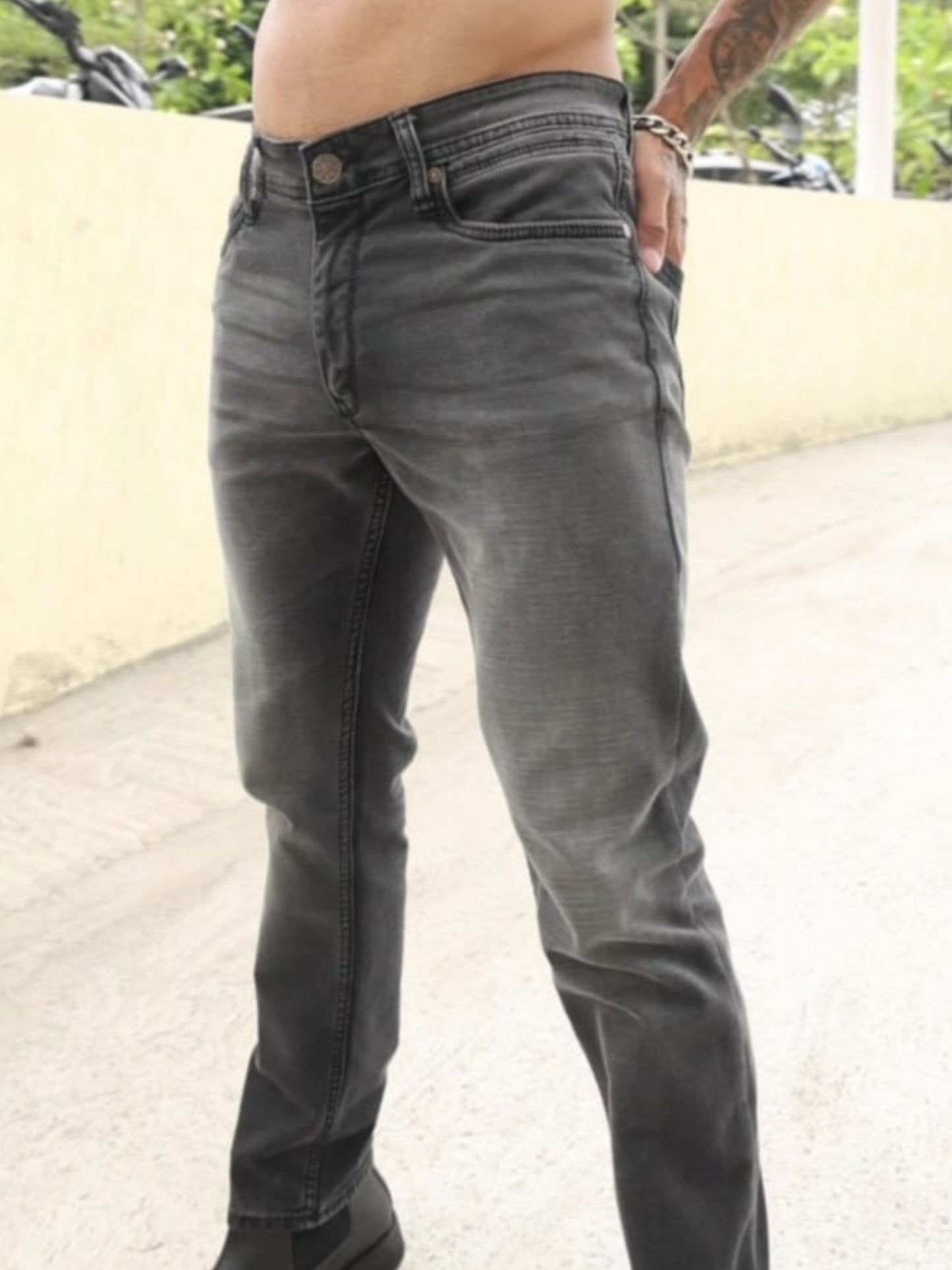 Black Peached Knitted Denim Jeans